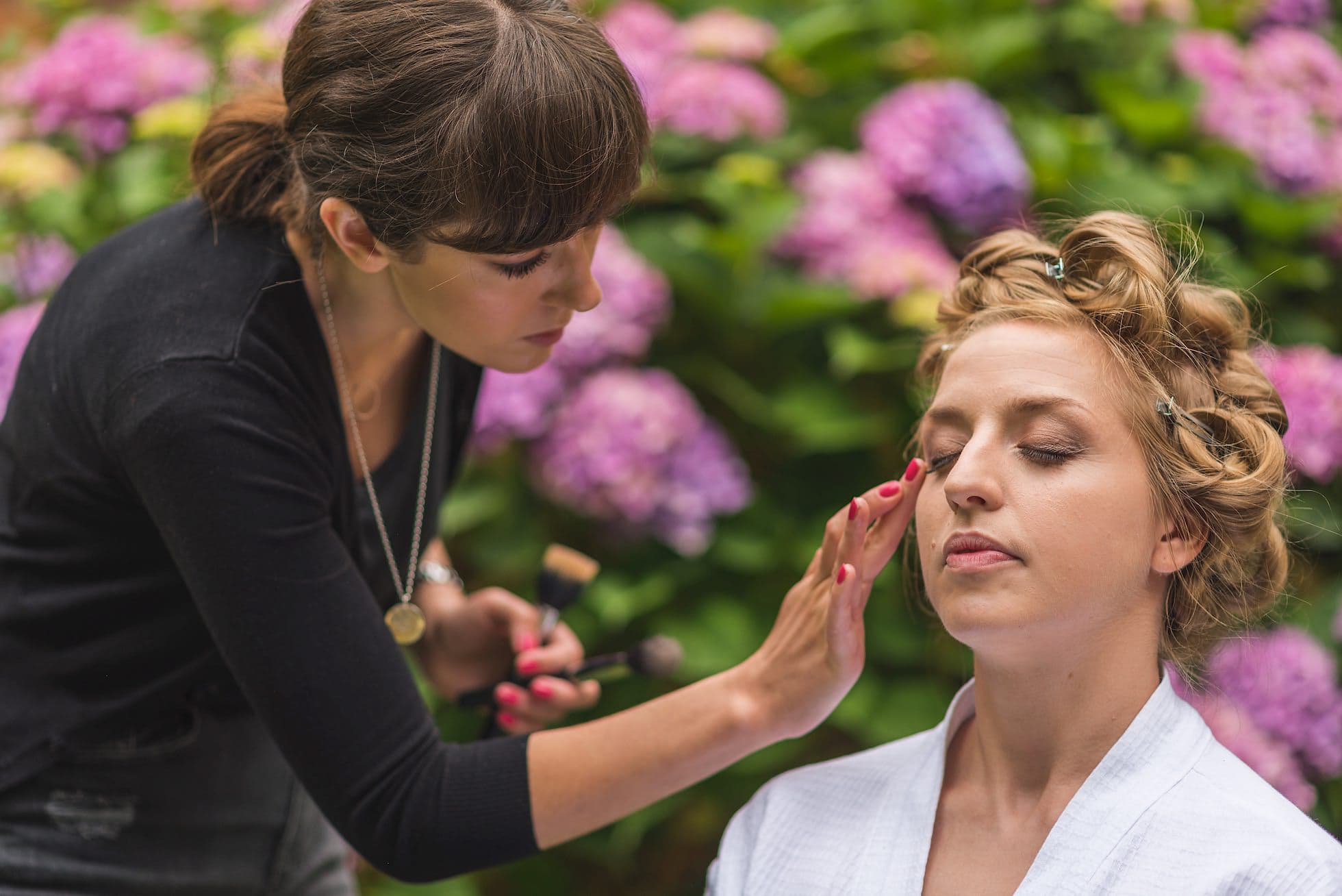 Make up in the gardens of Creeksea