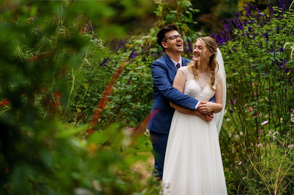 Wedding couple in Plantation garden