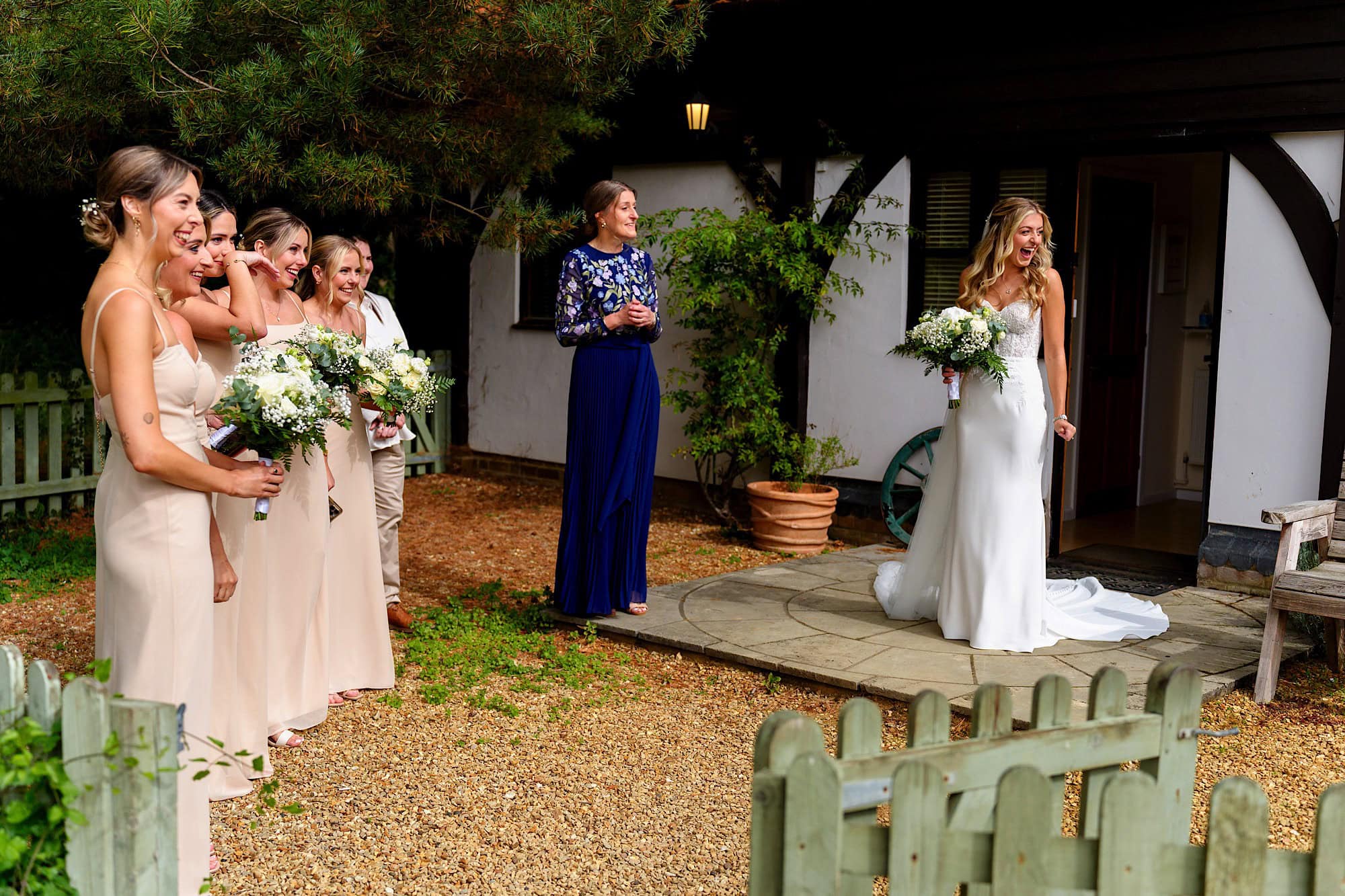 Bride sees her Dad at the cottage