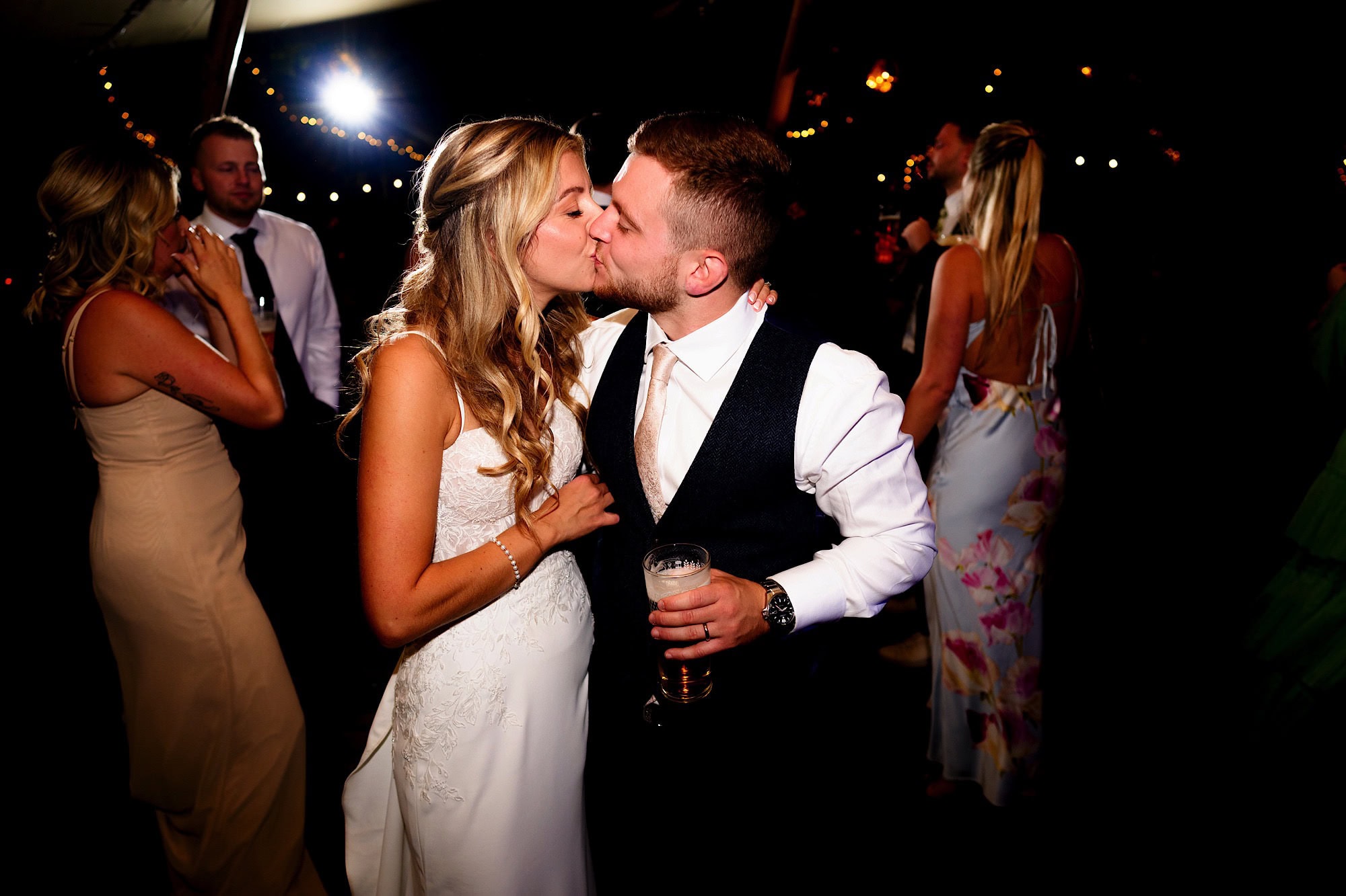 kiss on the dancefloor